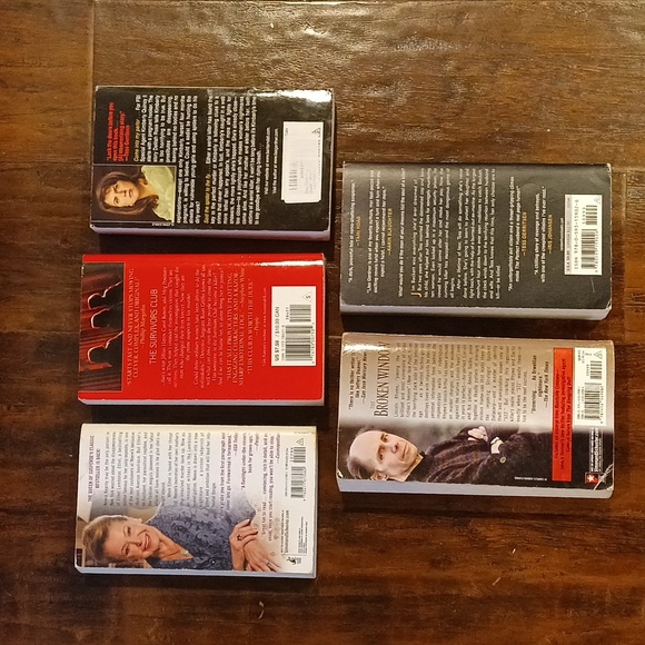 5 Book Thriller Bundle | Lisa Garner | Mary Higgins Clark | Jeffery Deaver - Picture 2 of 9